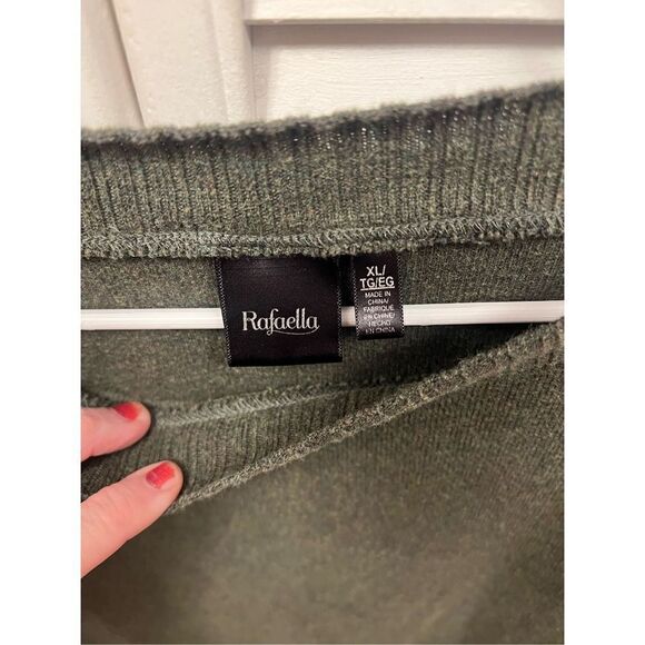 Rafaela Green Sweater with gold buttons on shoulders sharkbite hem asymmetrical - Picture 3 of 10